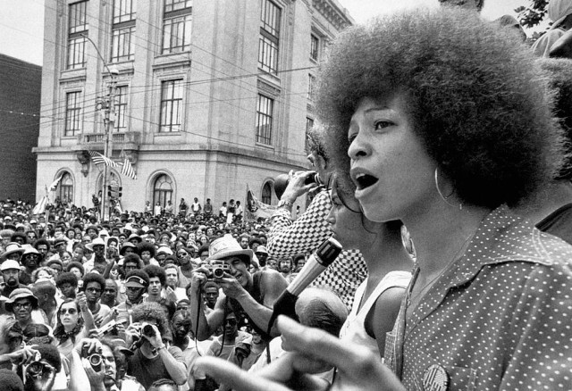 angela-davis-640x438